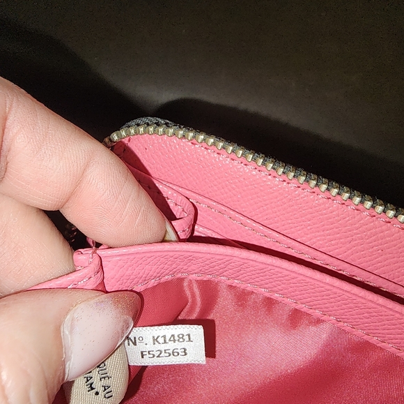 New COACH Ltd. Edition Harley Valentine's Heart Accordion Zip Wallet Pink Hearts - Picture 3 of 10